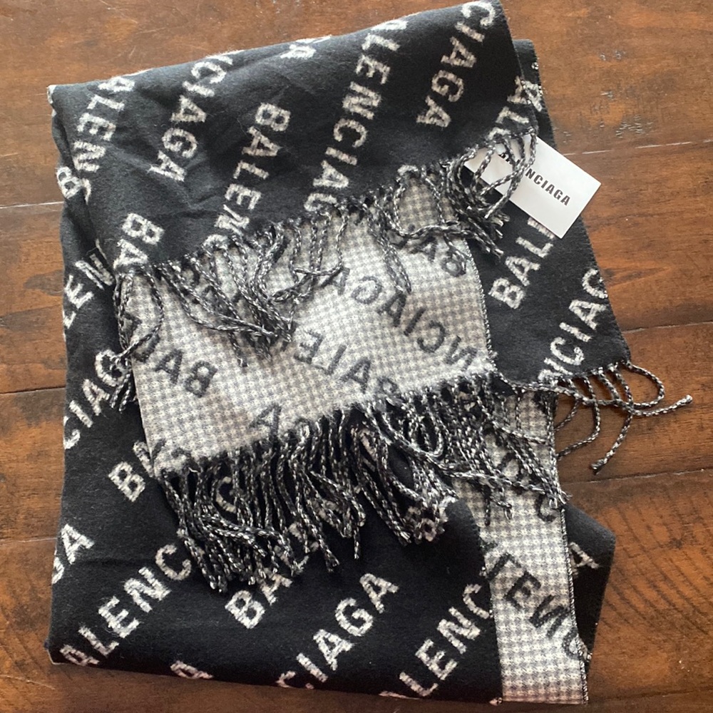 BALENCIAGA ALLOVER LOGO MACRO SCARF IN BLACK